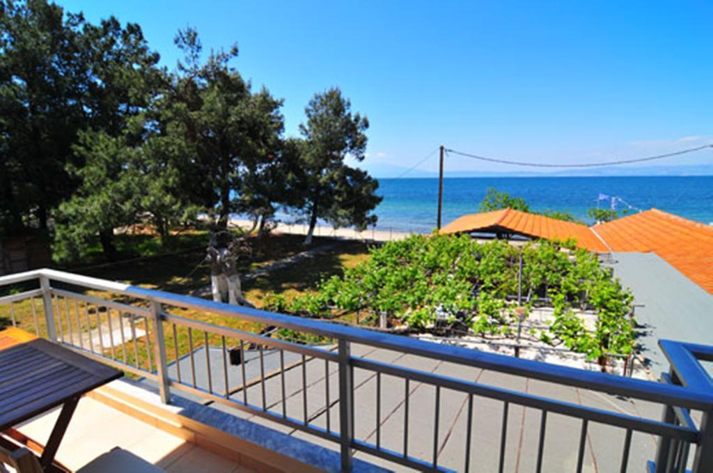 Sikoudis Gorgona Beach Skala Rachoni  Pokój zdjęcie